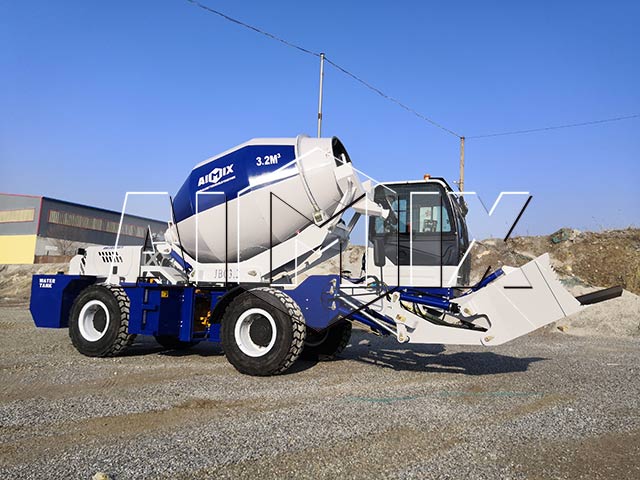 Self-Loading-Concrete-Mixers