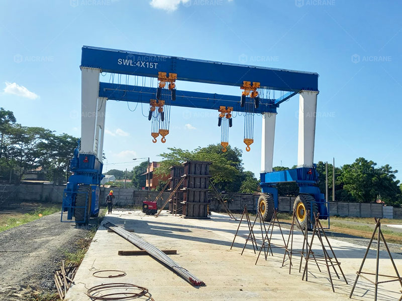 RTG crane for concrete mold handling